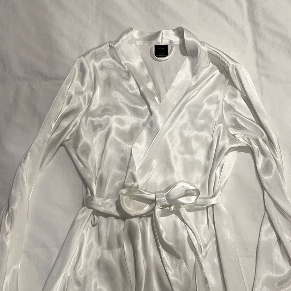 XS Bride Robe! - Picture 3 of 3